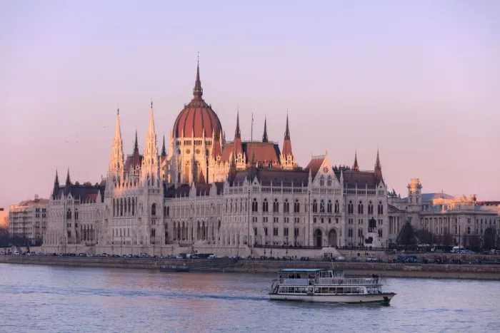 Framed Print : Parliament Building and River Danube at sunset, Budapest, Hungary, Europe Framed Print : Parliament Building and River Danube at sunset, Budapest, Hungary, Europe