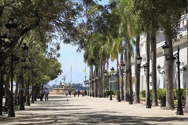 Paseo de la Princesa (Walkway of the Princess), Old San Juan, San Juan, Puerto Rico, West Indies, Caribbean, United States of America, Central America
