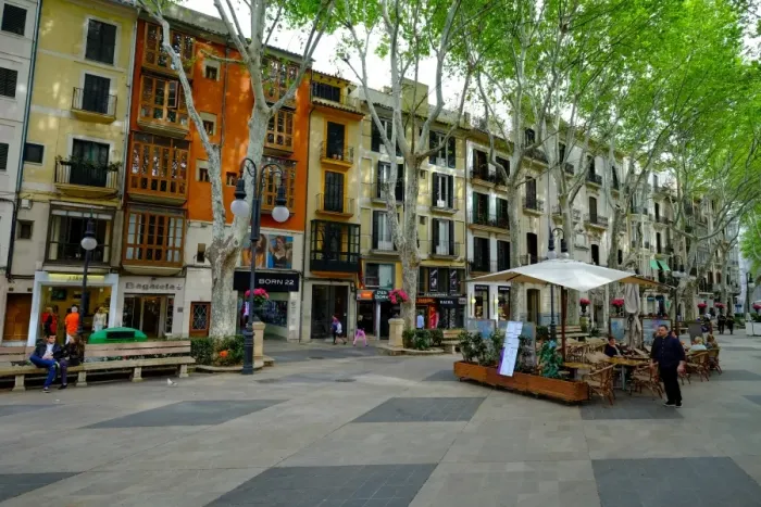 Framed Print : Passeig del Born, the shopping street of Palma, Majorca, Balearic Islands, Spain, Europe Framed Print : Passeig del Born, the shopping street of Palma, Majorca, Balearic Islands, Spain, Europe
