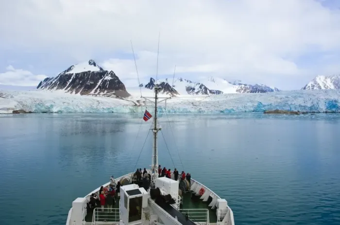 Framed Print : Passengers view glacier in Store Jonsfjord, Svalbard Archipelago, Norway