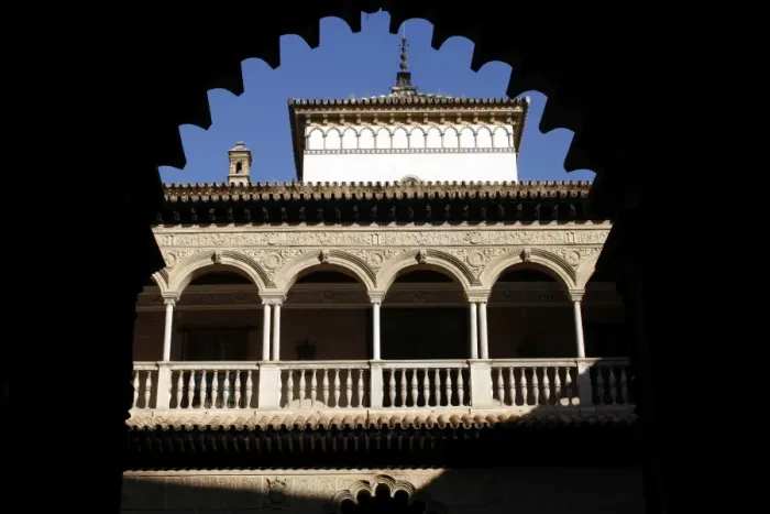 Framed Print : Patio de las Doncellas, Real Alcazar, UNESCO World Heritage Site, Seville Framed Print : Patio de las Doncellas, Real Alcazar, UNESCO World Heritage Site, Seville
