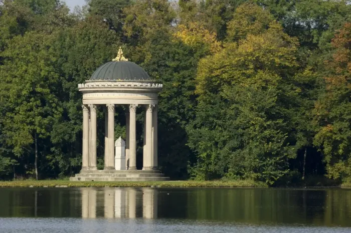 Framed Print : Pavilion or folly in the grounds of Schloss Nymphenburg Framed Print : Pavilion or folly in the grounds of Schloss Nymphenburg