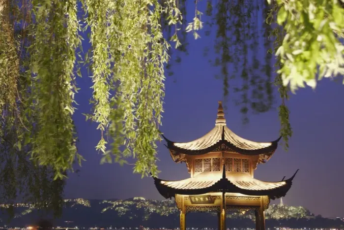 Framed Print : Pavilion on Xi Hu (West Lake) at dusk, Hangzhou, Zhejiang, China, Asia Framed Print : Pavilion on Xi Hu (West Lake) at dusk, Hangzhou, Zhejiang, China, Asia