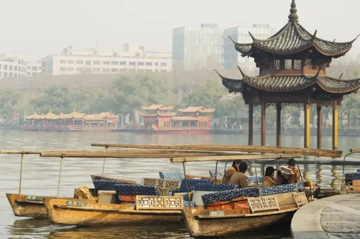 Framed Print : A pavillion on the waters edge of West Lake, Hangzhou, Zhejiang Province, China, Asia