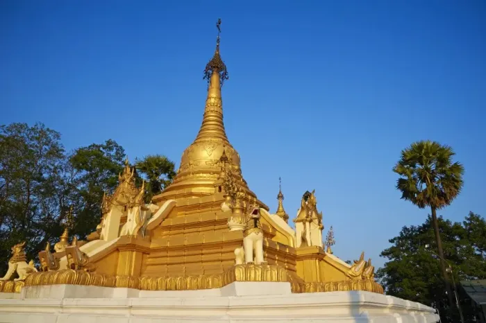 Framed Print : Paya, temple and monastery, Mawlamyine (Moulmein), Mon State, Myanmar (Burma), Asia Framed Print : Paya, temple and monastery, Mawlamyine (Moulmein), Mon State, Myanmar (Burma), Asia