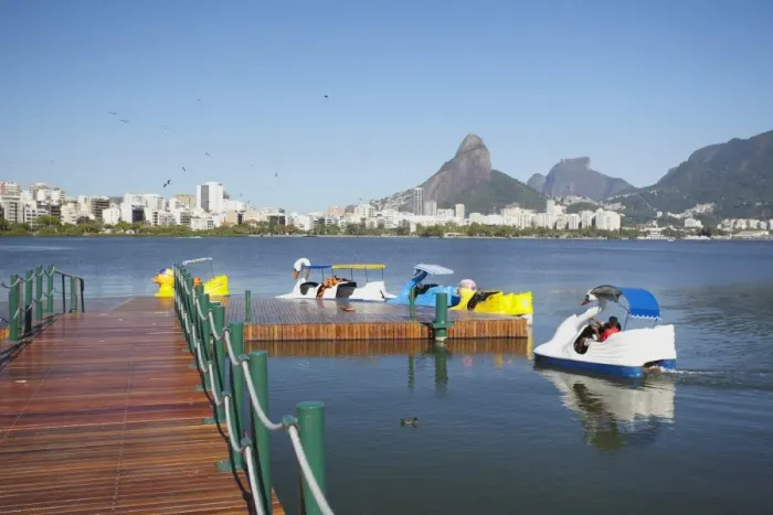 Framed Print : Pedalos on Lagoa Rodrigo de Freitas, Rio de Janeiro, Brazil, South America Framed Print : Pedalos on Lagoa Rodrigo de Freitas, Rio de Janeiro, Brazil, South America