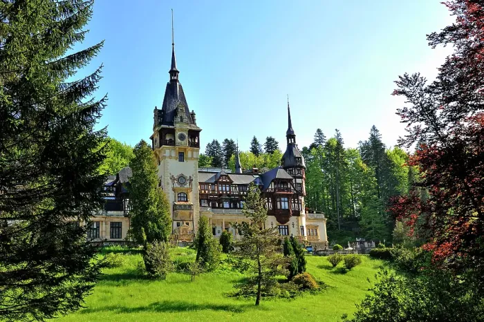 Framed Print : Peles Castle in the Carpathian Mountains near the mountain resort of Sinaia, Wallachia region, Romania Framed Print : Peles Castle in the Carpathian Mountains near the mountain resort of Sinaia, Wallachia region, Romania