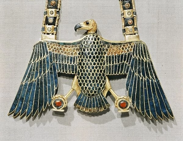 Pendant in gold cloisonne depicting Nekhabet, vulture-goddess of the South