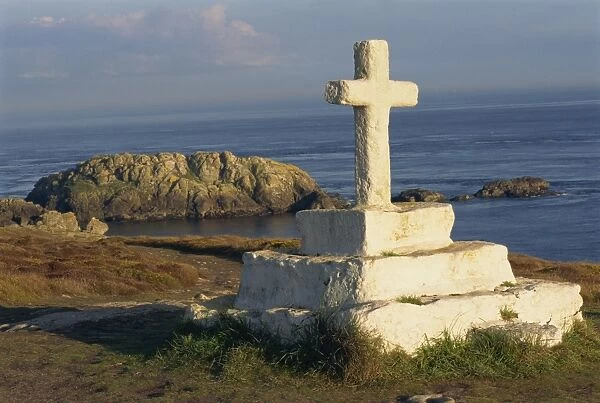 Penn Arlan and St. Paul cross, Ile d Ouessant, Finistere, Brittany, France, Europe
