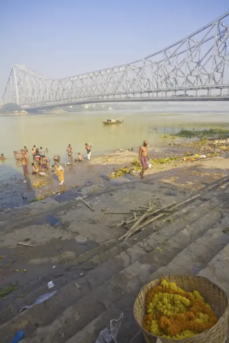 Framed Print : People bathing in Hooghly River, Ghat near Hooghly bridge, Kolkata (Calcutta)