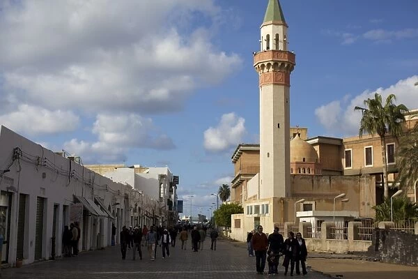 People at the gate of the suk in the medina, Tripoli, Libya, North Africa, Africa