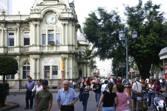 Framed Print : People by the old post office, San Jose, Costa Rica, Central America Framed Print : People by the old post office, San Jose, Costa Rica, Central America