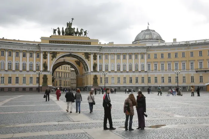 Framed Print : People at the Palace Square Dvortsovaya Polshchad, St. Petersburg, Russia, Europe Framed Print : People at the Palace Square Dvortsovaya Polshchad, St. Petersburg, Russia, Europe