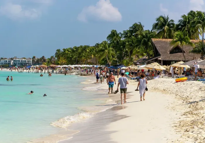 Framed Print : People on Playa Norte beach, Isla Mujeres, Caribbean Coast, Cancun, Quintana Roo, Mexico, North America Framed Print : People on Playa Norte beach, Isla Mujeres, Caribbean Coast, Cancun, Quintana Roo, Mexico, North America