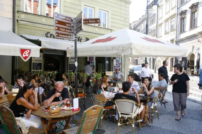 Framed Print : People sitting at an outdoor cafe in Malostranske Namesti Square, Mala Strana Framed Print : People sitting at an outdoor cafe in Malostranske Namesti Square, Mala Strana