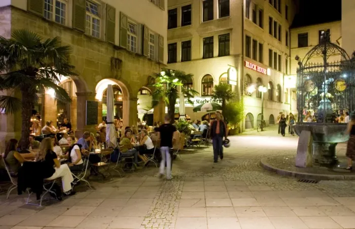 Framed Print : People sitting at outdoor cafes and restaurants Framed Print : People sitting at outdoor cafes and restaurants
