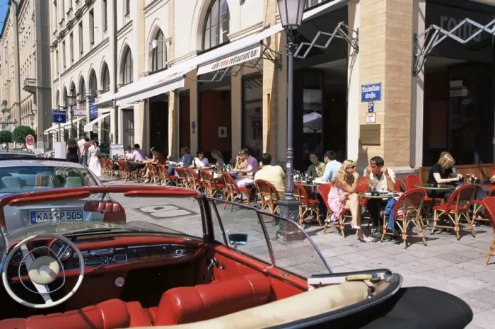 Framed Print : People sitting outside Cafe Roma on Maximilianstrasse Framed Print : People sitting outside Cafe Roma on Maximilianstrasse