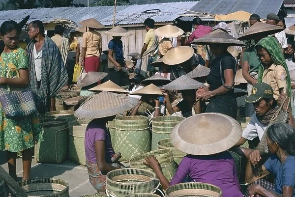 People at Toraja market