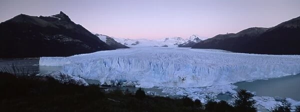 Perito Moreno glacier and Andes mountains, Parque Nacional Los Glaciares