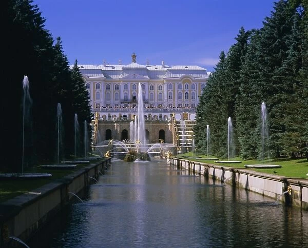 Petrodvorets (Peterhof) (Summer Palace), near St