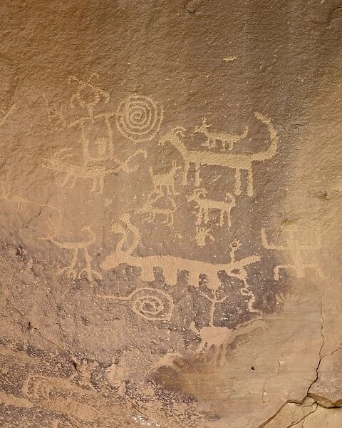 Petroglyphs near Una Vida, Chaco Culture National Historical Park, UNESCO World Heritage Site, New Mexico, United States of America, North America