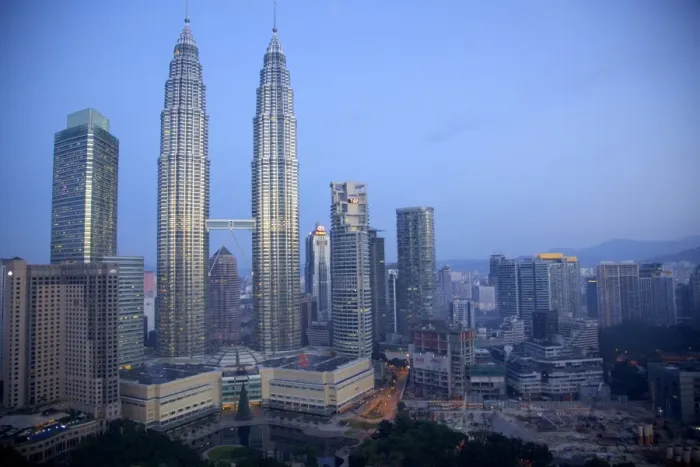 Framed Print : Petronas Towers at daybreak, Kuala Lumpur, Malaysia, Southeast Asia, Asia Framed Print : Petronas Towers at daybreak, Kuala Lumpur, Malaysia, Southeast Asia, Asia