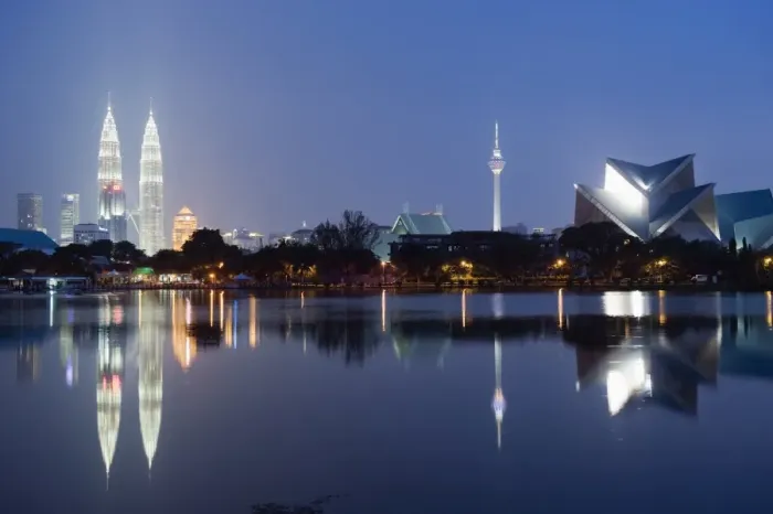 Framed Print : Petronas Towers and Istana Budaya National Theatre, Lake Titiwangsa, Kuala Lumpur Framed Print : Petronas Towers and Istana Budaya National Theatre, Lake Titiwangsa, Kuala Lumpur