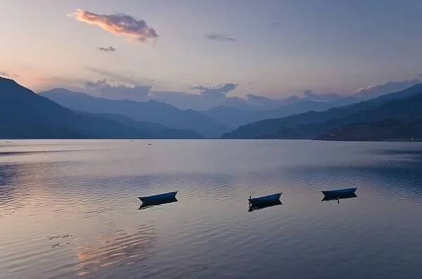Phewa Tal Lake, Pokhara, Western Hills, Nepal, Himalayas, Asia
