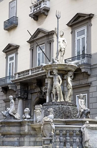 Philippo Rege fountain