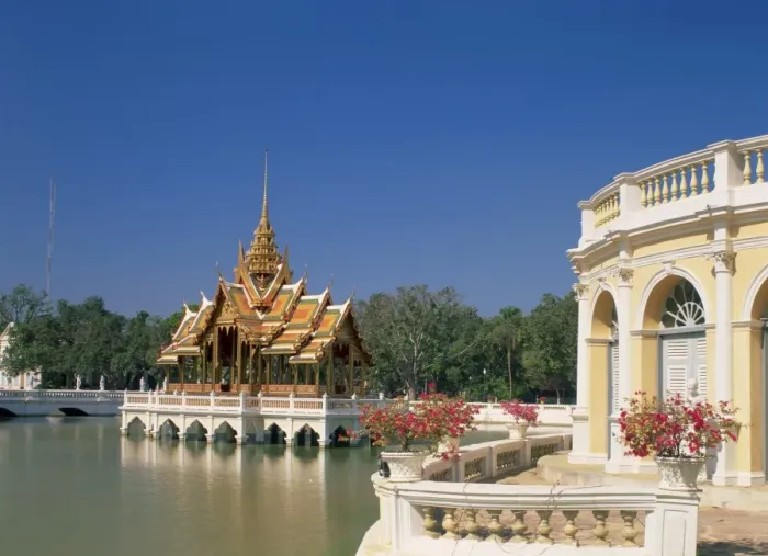 Framed Print : The Phra Thinang Aiswan Thipha-at pavilion at the summer Framed Print : The Phra Thinang Aiswan Thipha-at pavilion at the summer