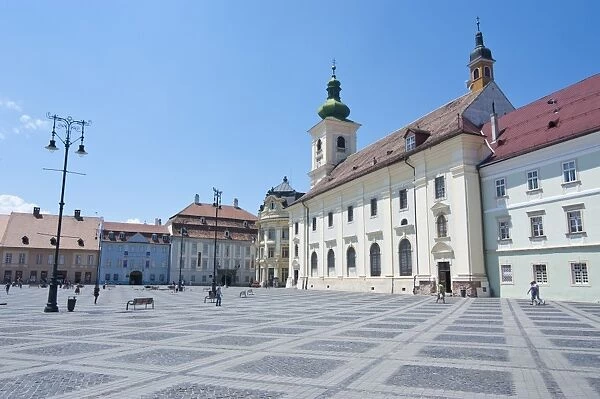 Piata Mare (Grand Square), Sibiu, Romania, Europe