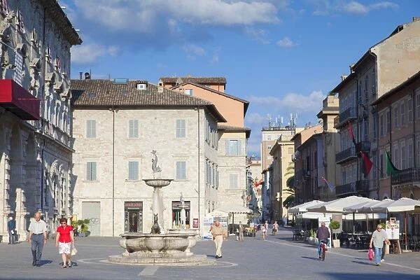 Piazza Arringo, Ascoli Piceno, Le Marche, Italy, Europe