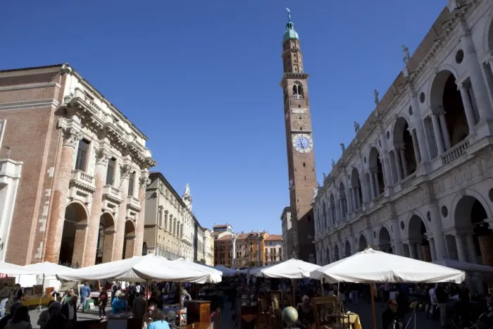 Framed Print : Piazza dei Signori and the Bissara tower, Vicenza, Veneto, Italy, Europe Framed Print : Piazza dei Signori and the Bissara tower, Vicenza, Veneto, Italy, Europe