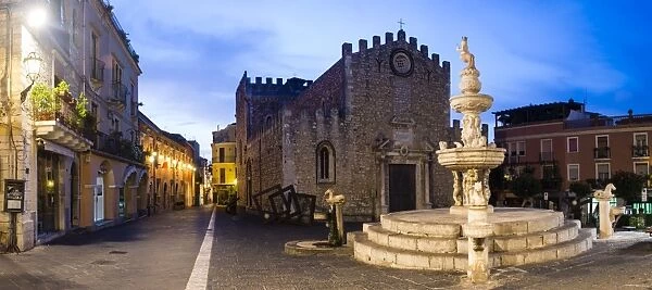 Piazza del Duomo at night, with the Church of San Nicola (Fortress Cathedral) and famous fountain, Taormina, Sicily, Italy, Europe