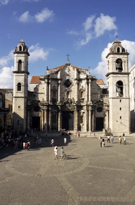 Framed Print : Piazza della Cattedrale, Habana Vieja, Havana, Cuba, West Indies, Central America Framed Print : Piazza della Cattedrale, Habana Vieja, Havana, Cuba, West Indies, Central America