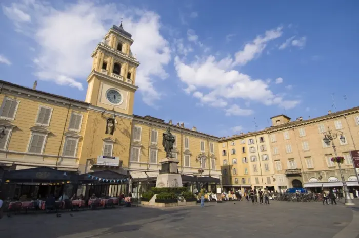 Framed Print : Piazza Garibaldi, Parma, Emilia-Romagna, Italy, Europe Framed Print : Piazza Garibaldi, Parma, Emilia-Romagna, Italy, Europe
