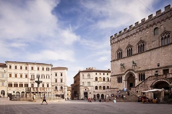 Piazza IV Novembre, The Palazzo dei Priori and the Fontana Maggiore, Perugia, Umbria