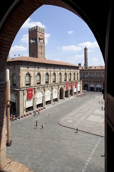 Piazza Maggiore and Podesta Palace through archway, Bologna, Emilia Romagna