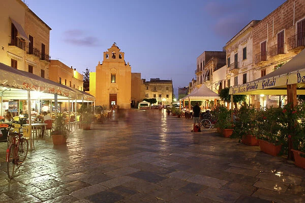 Piazza Matrice at dusk, Trapani, Favignana Island, Sicily, Italy, Europe