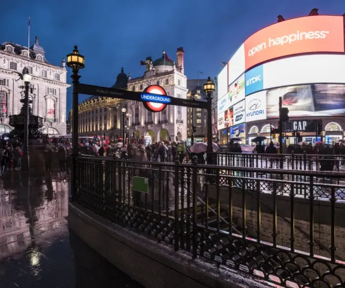 Framed Print : Piccadily Circus at night, London, England, United Kingdom, Europe Framed Print : Piccadily Circus at night, London, England, United Kingdom, Europe