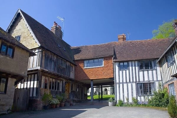 Picturesque medieval houses overlooking Leicester Square, Penshurst, Kent