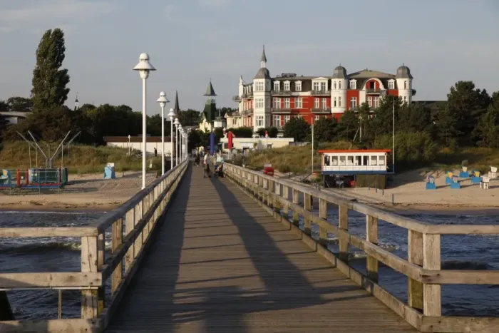 Framed Print : Pier, Baltic Sea spa of Zinnowitz, Usedom, Mecklenburg-Western Pomerania, Germany, Europe Framed Print : Pier, Baltic Sea spa of Zinnowitz, Usedom, Mecklenburg-Western Pomerania, Germany, Europe