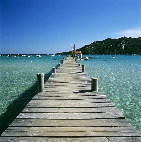 Pier and bay, Plage de Santa Giulia, South East Corsica, Corsica, France, Mediterranean, Europe