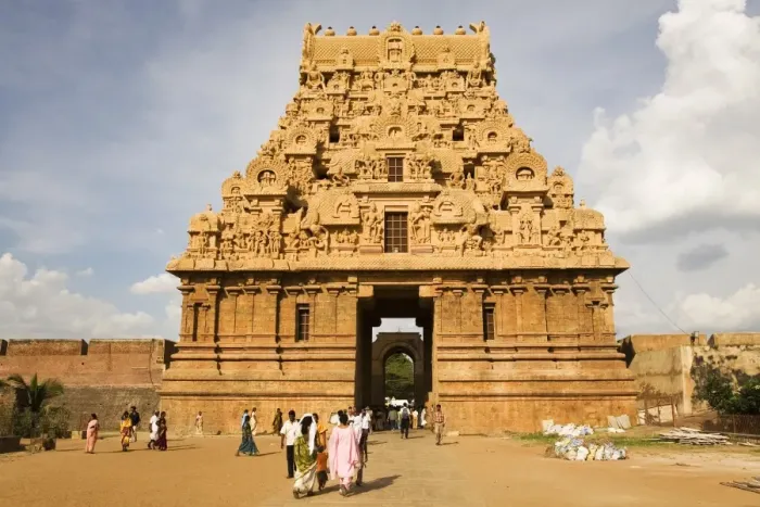 Framed Print : Pilgrims at the Bridhadishwara Temple (Bridhadeeshwara Temple) (Great Chola Temple) Framed Print : Pilgrims at the Bridhadishwara Temple (Bridhadeeshwara Temple) (Great Chola Temple)