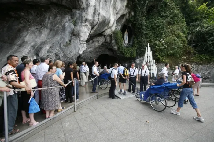 Framed Print : Pilgrims at the Lourdes grotto, Lourdes, Hautes Pyrenees, France, Europe Framed Print : Pilgrims at the Lourdes grotto, Lourdes, Hautes Pyrenees, France, Europe