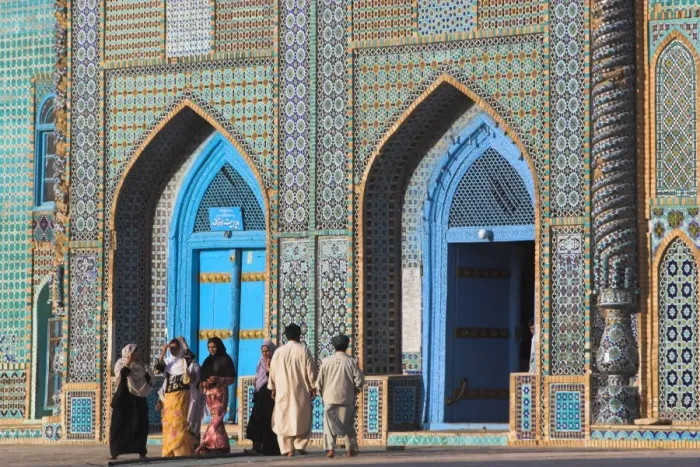 Framed Print : Pilgrims at the Shrine of Hazrat Ali, who was assassinated in 661, Mazar-I-Sharif Framed Print : Pilgrims at the Shrine of Hazrat Ali, who was assassinated in 661, Mazar-I-Sharif