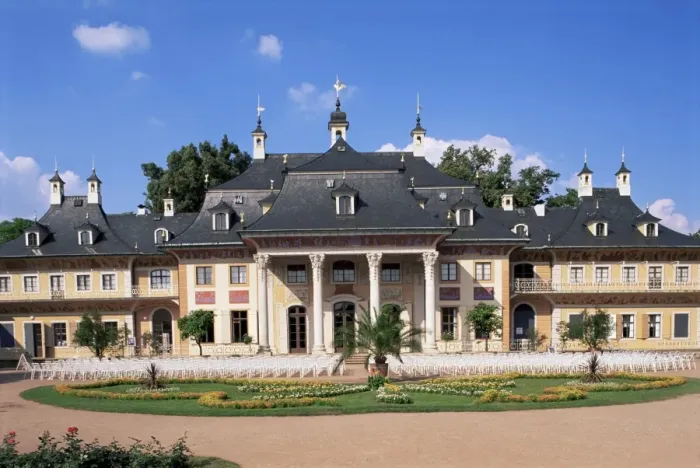 Framed Print : Pillnitz castle