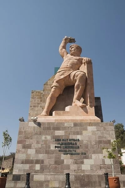 Pipila monument statue on hill in Guanajuato, Guanajuato State, Mexico, North America