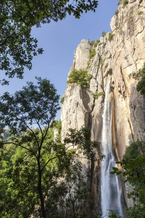 Framed Print : The Piscia di Gallo waterfall surrounded by granite rocks and green woods, Zonza Framed Print : The Piscia di Gallo waterfall surrounded by granite rocks and green woods, Zonza