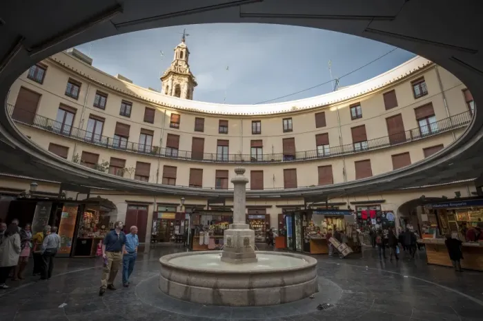 Framed Print : Placa Redonda (The Round Square), Valencia, Spain, Europe Framed Print : Placa Redonda (The Round Square), Valencia, Spain, Europe